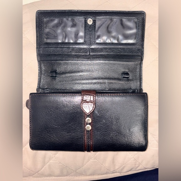 Brighton Vintage Two-Tone Leather Croc-Embossed Organizer Wallet - Picture 2 of 12